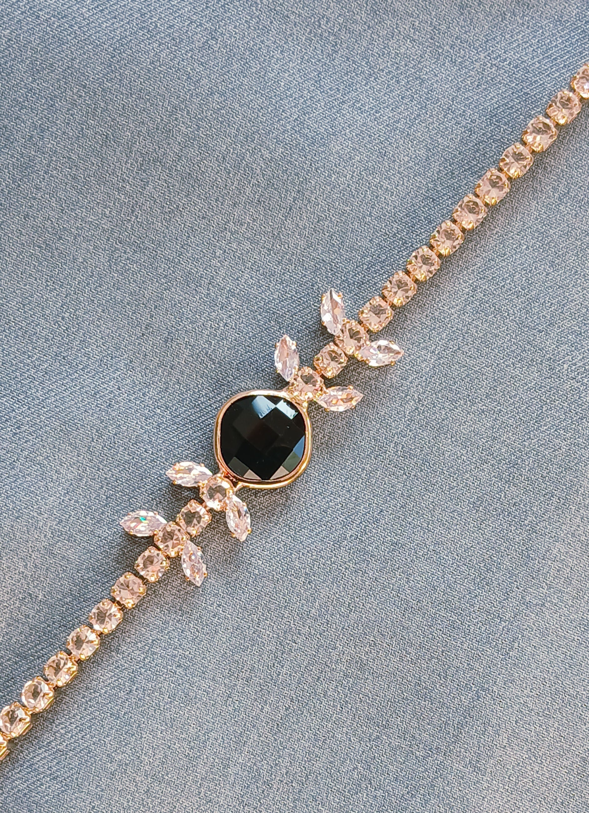 Luxury Floral Crystal Stone Bracelet – Premium Rhinestone Chain