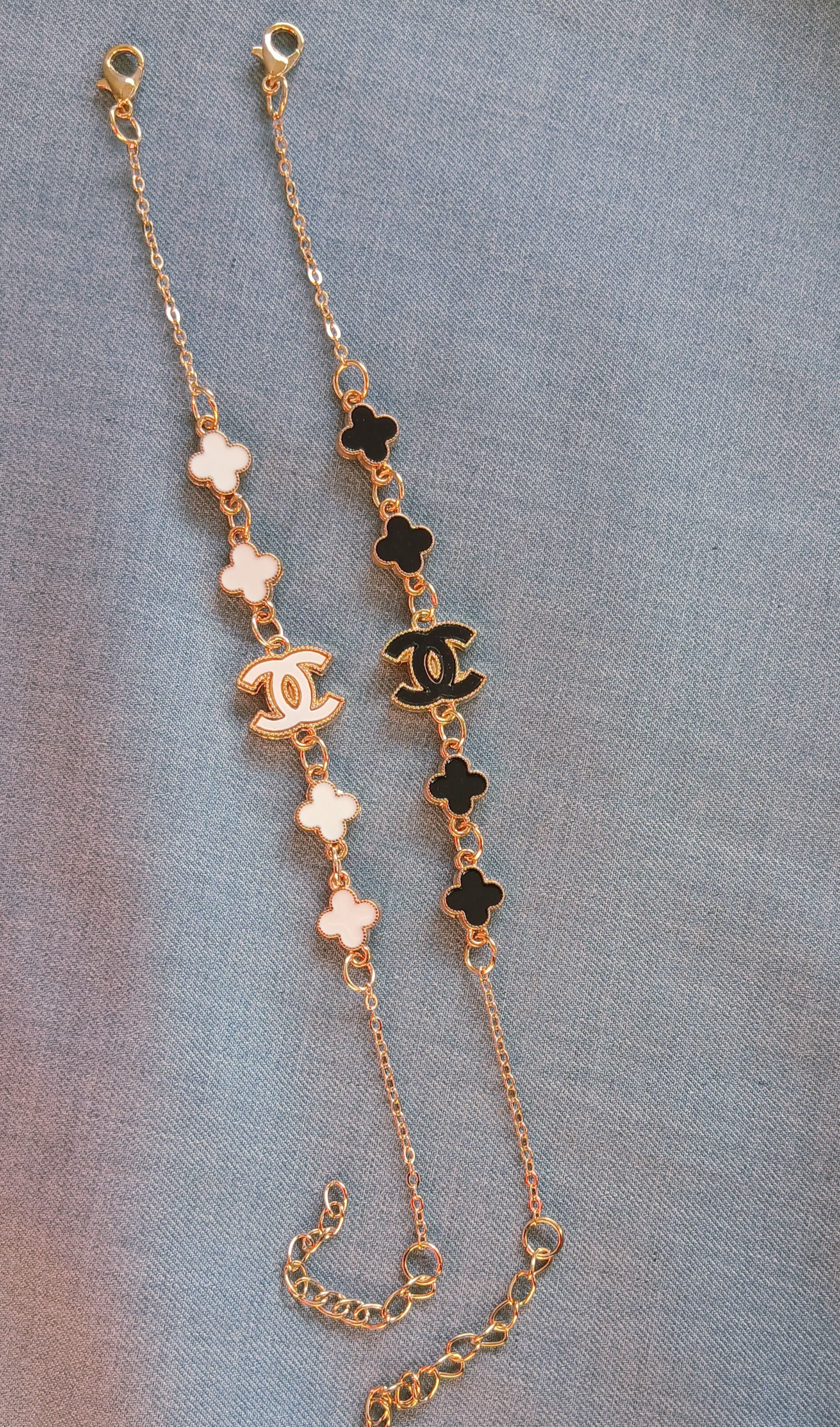 Chanel-Inspired Clover Charm Bracelet – Artificial Fashion Jewelry | Premium Gold-Tone Design