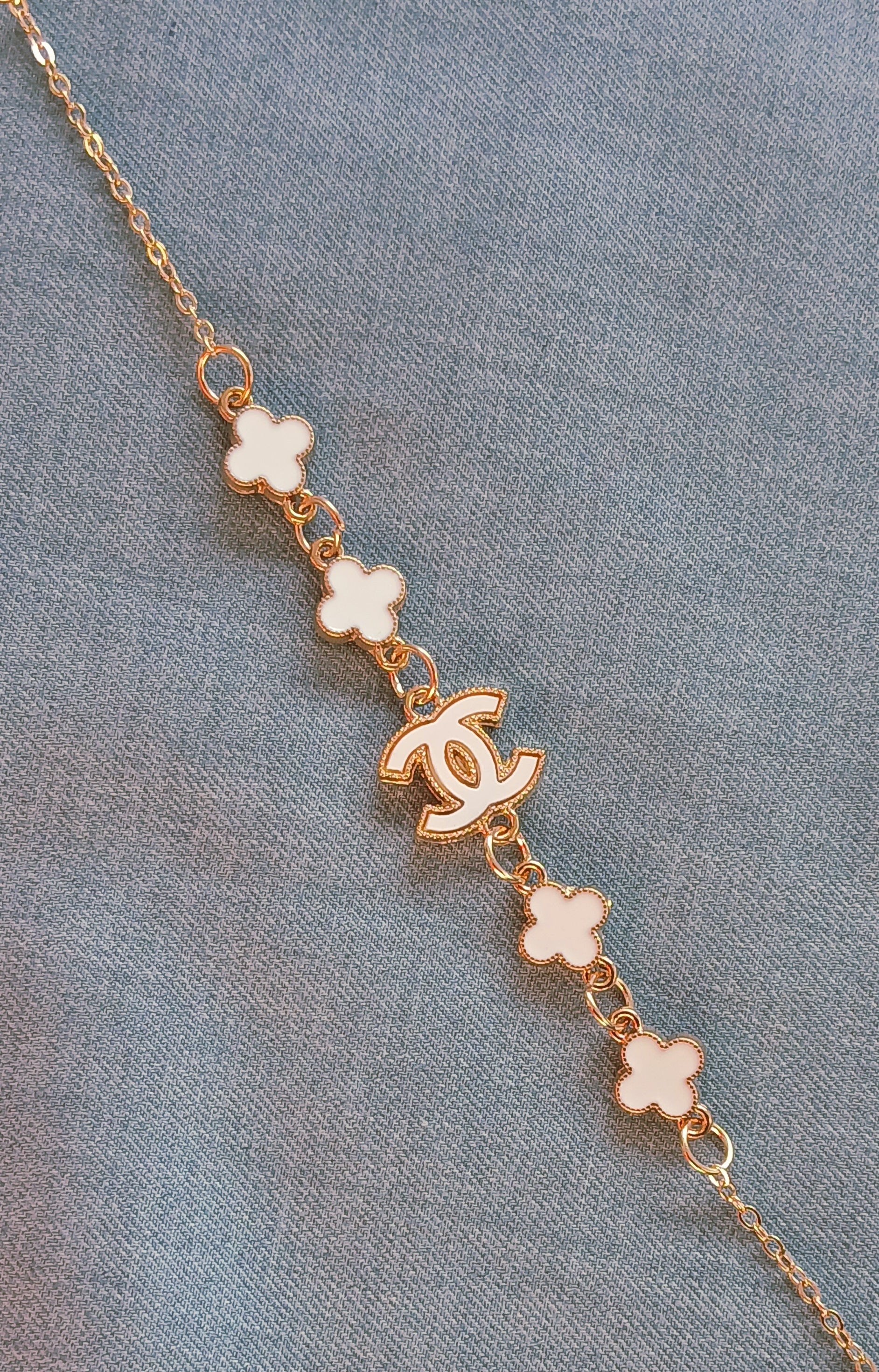 Chanel-Inspired Clover Charm Bracelet – Artificial Fashion Jewelry | Premium Gold-Tone Design