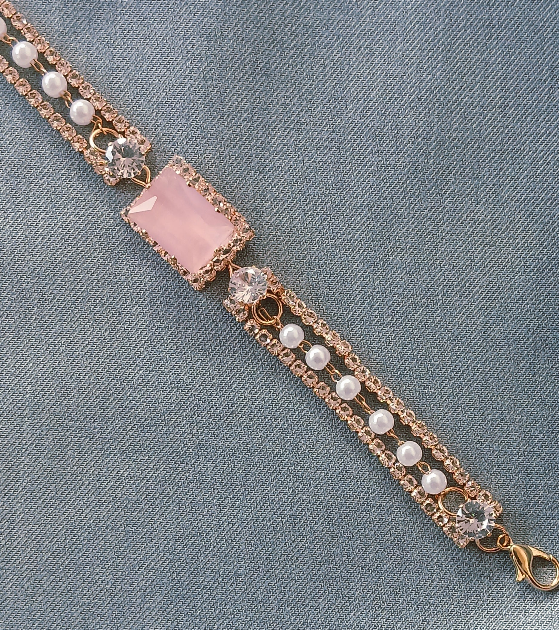 Luxury Crystal & Pearl Bracelet for Women – Elegant Rhinestone Chain Bracelet